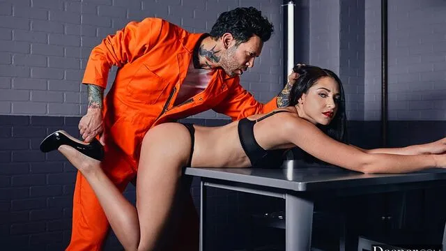 Avi Love'un Genç ve Ateşli Seks Anları